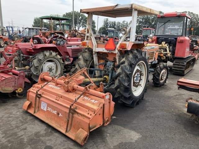 Tractor — Auction (lot 8458-2104)