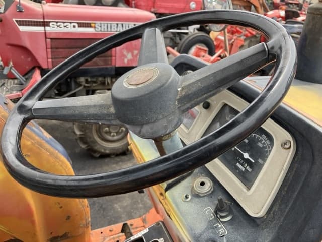 Tractor — Auction (lot 8458-2104)
