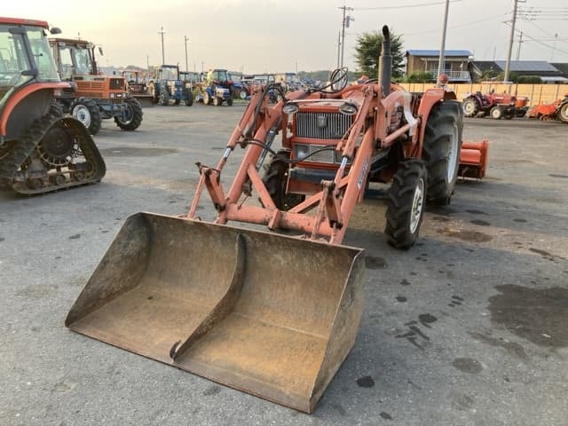 Tractor — Auction (lot 8458-2105)