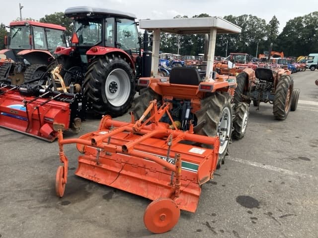 Tractor — Auction (lot 8458-2108)
