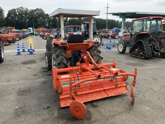 Tractor — Auction (lot 8458-2108)