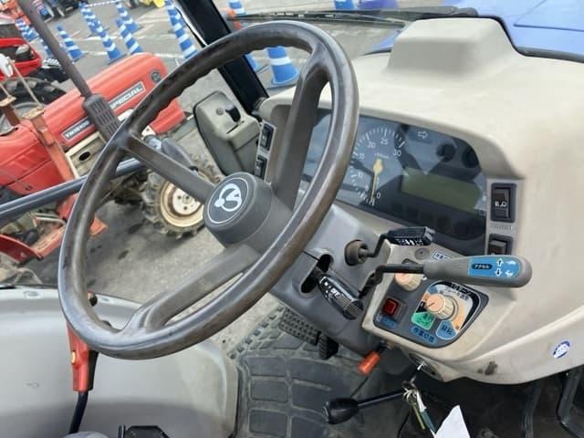 Tractor — Auction (lot 8458-2111)