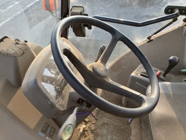 Tractor — Auction (lot 8458-2115)