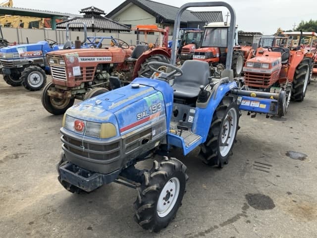 Tractor — Auction (lot 8458-2119)