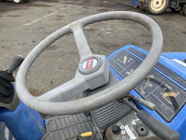 Tractor — Auction (lot 8458-2119)