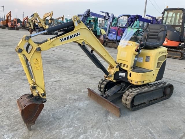 MINI EXCAVATOR — Auction (lot 8458-212)