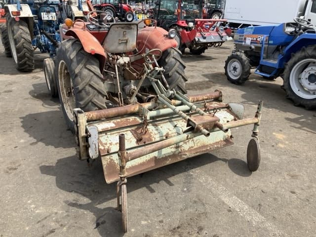 Tractor — Auction (lot 8458-2122)