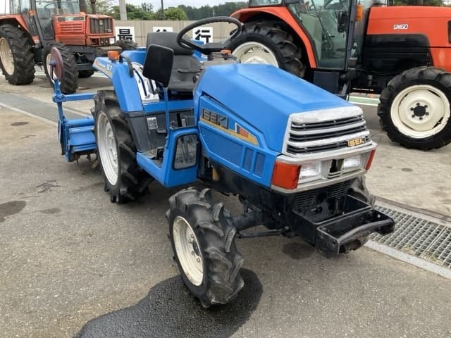 Tractor — Auction (lot 8458-2130)