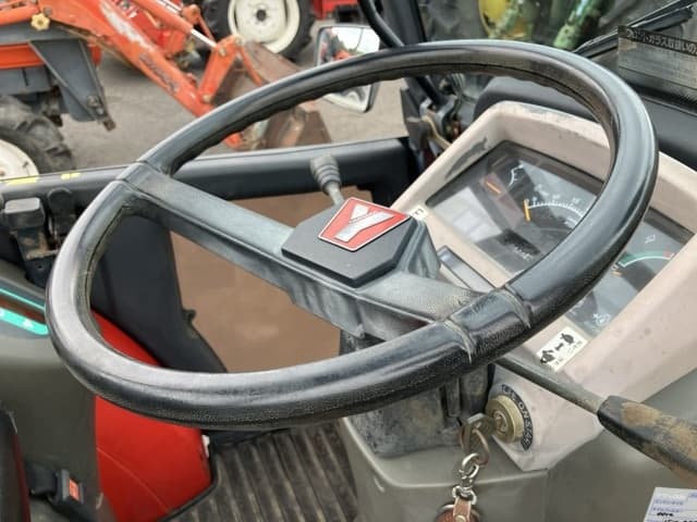 Tractor — Auction (lot 8458-2131)