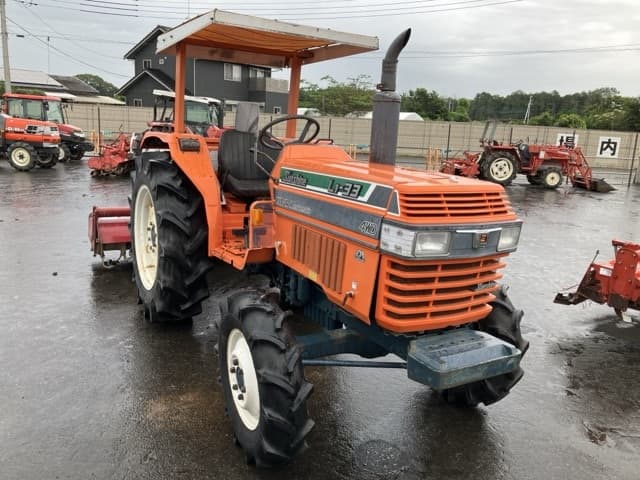 Tractor — Auction (lot 8458-2135)