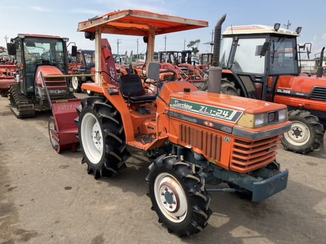 Tractor — Auction (lot 8458-2137)
