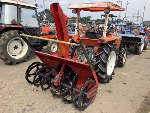 Tractor — Auction (lot 8458-2137)