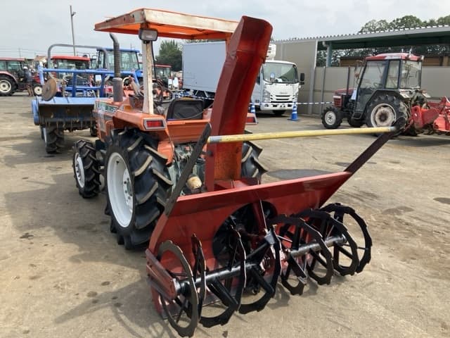Tractor — Auction (lot 8458-2137)