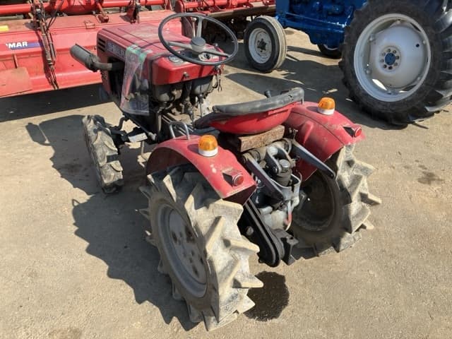 Tractor — Auction (lot 8458-2140)