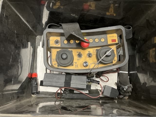 MOWING MACHINE — Auction (lot 8458-2142)