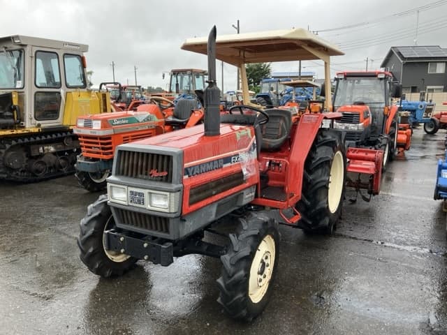 Tractor — Auction (lot 8458-2143)