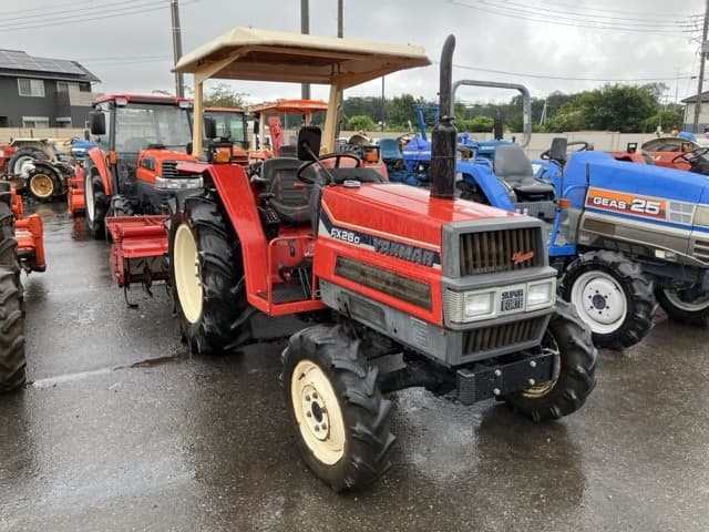 Tractor — Auction (lot 8458-2143)