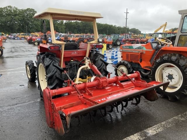 Tractor — Auction (lot 8458-2143)