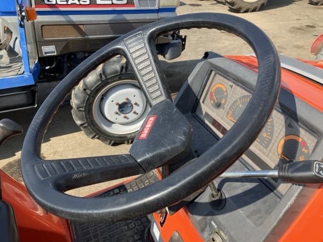 Tractor — Auction (lot 8458-2144)