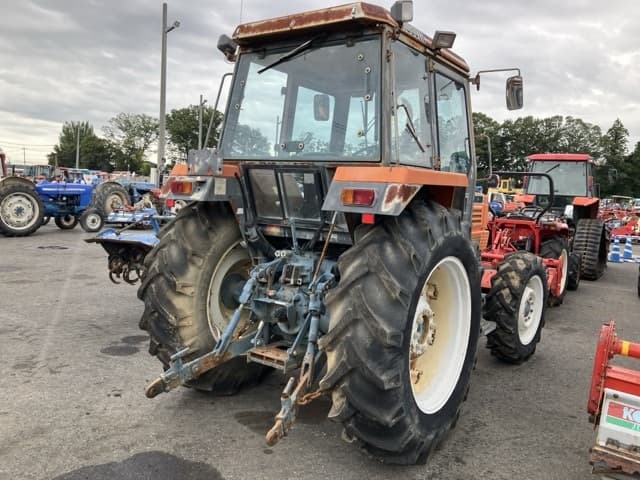 Tractor — Auction (lot 8458-2147)
