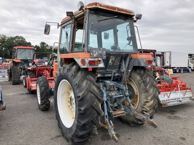 Tractor — Auction (lot 8458-2147)