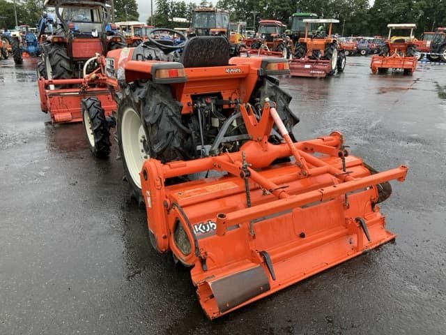 Tractor — Auction (lot 8458-2148)