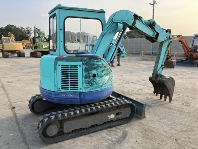 MINI EXCAVATOR — Auction (lot 8458-215)