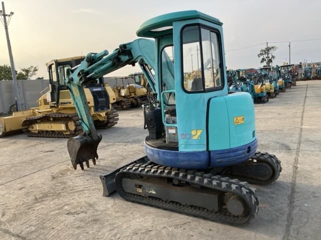 MINI EXCAVATOR — Auction (lot 8458-215)