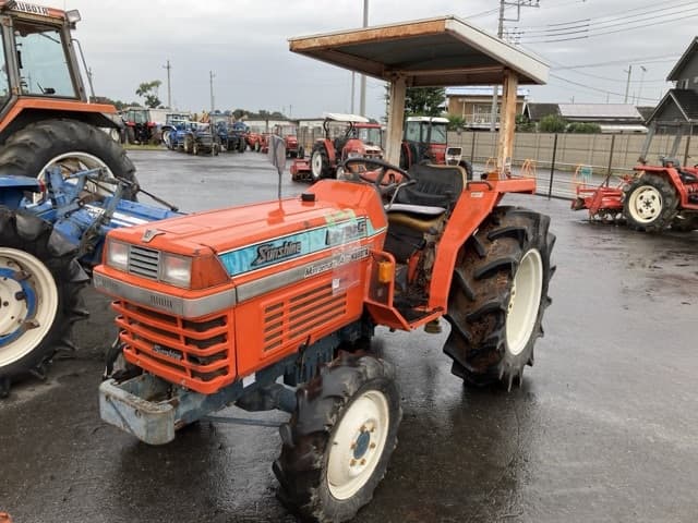 Tractor — Auction (lot 8458-2150)