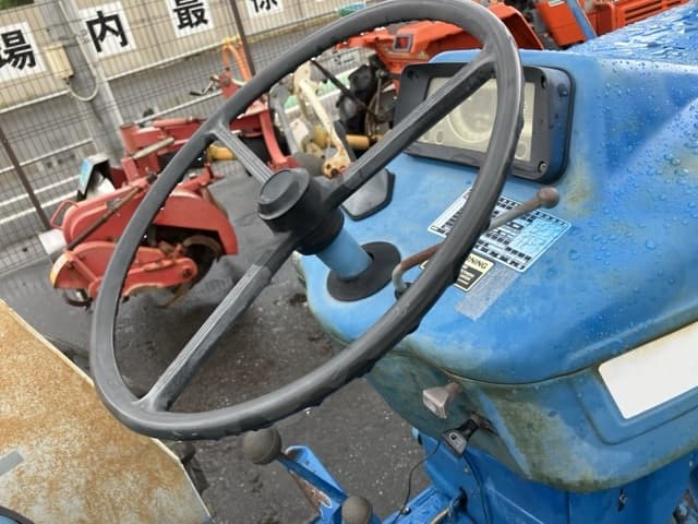 Tractor — Auction (lot 8458-2151)