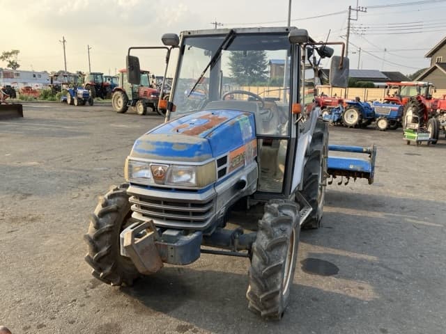 Tractor — Auction (lot 8458-2156)
