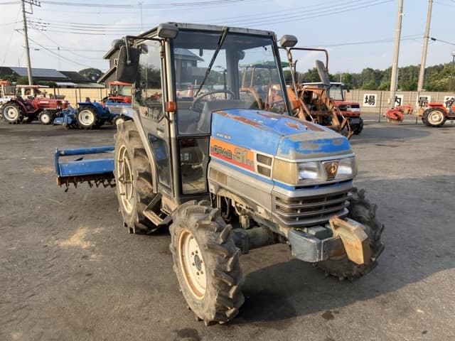 Tractor — Auction (lot 8458-2156)
