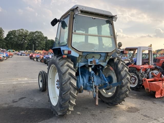 Tractor — Auction (lot 8458-2158)