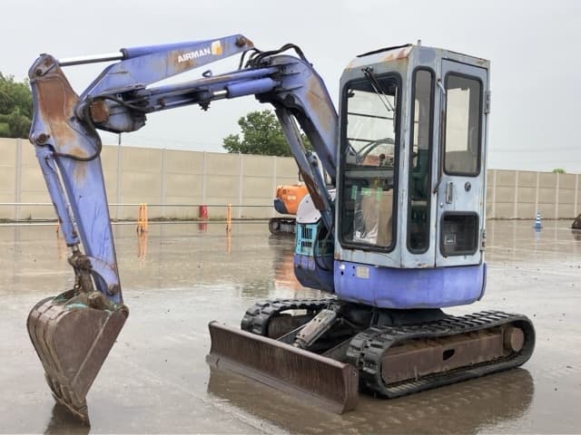 MINI EXCAVATOR — Auction (lot 8458-216)