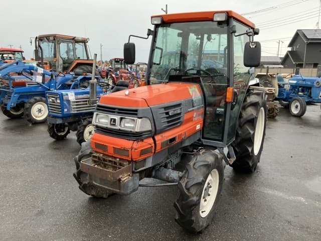 Tractor — Auction (lot 8458-2165)