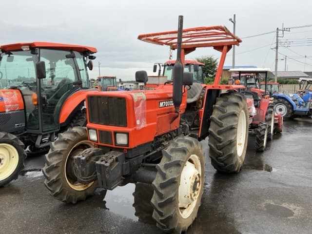 Tractor — Auction (lot 8458-2170)