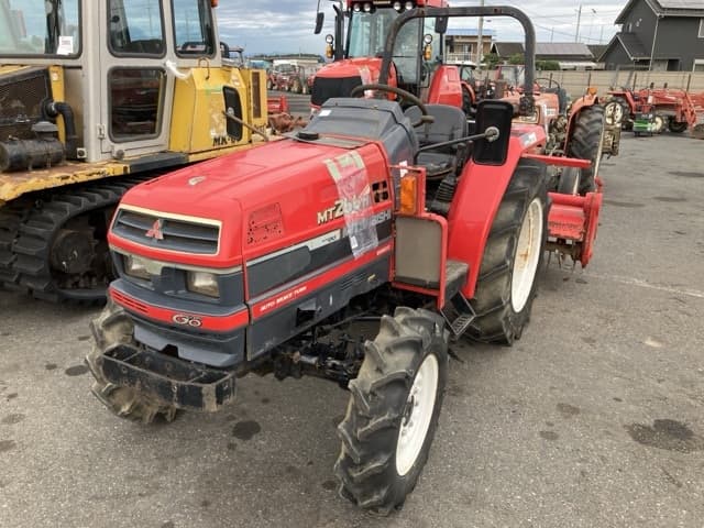 Tractor — Auction (lot 8458-2174)