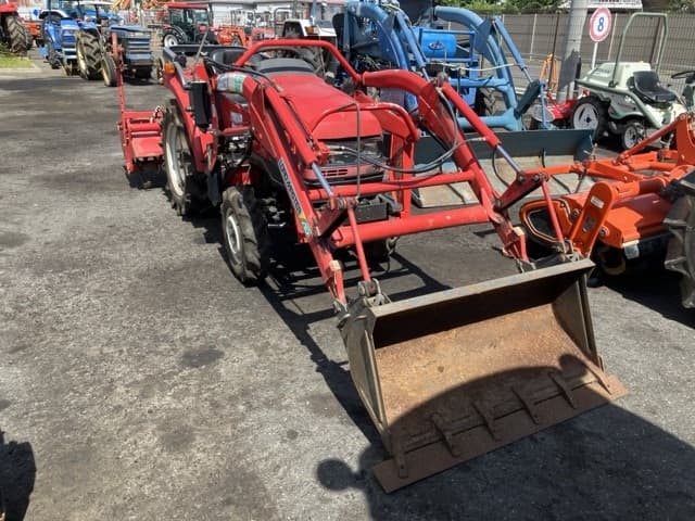 Tractor — Auction (lot 8458-2184)