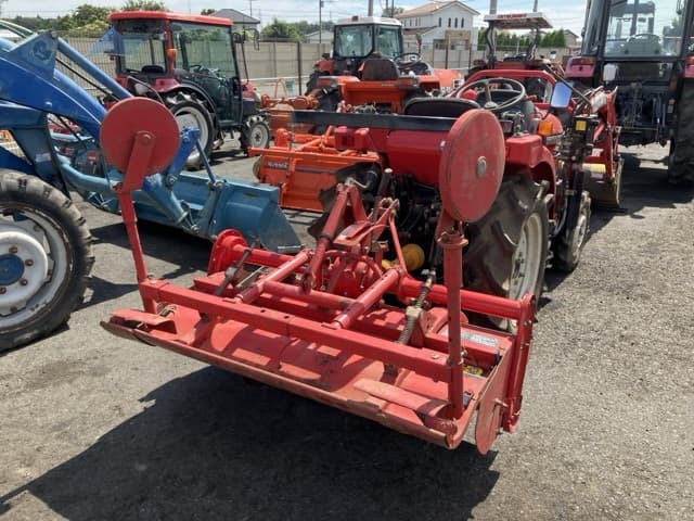 Tractor — Auction (lot 8458-2184)