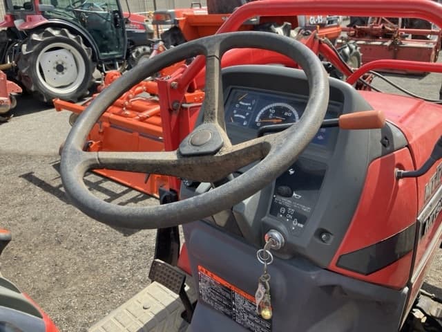 Tractor — Auction (lot 8458-2184)