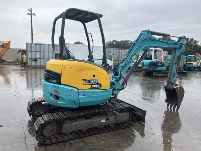 MINI EXCAVATOR — Auction (lot 8458-219)