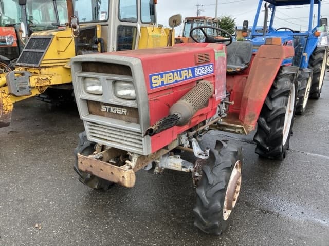 Tractor — Auction (lot 8458-2196)