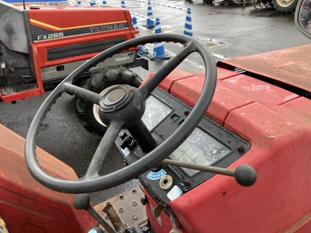 Tractor — Auction (lot 8458-2196)