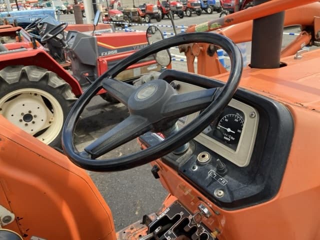 Tractor — Auction (lot 8458-2197)
