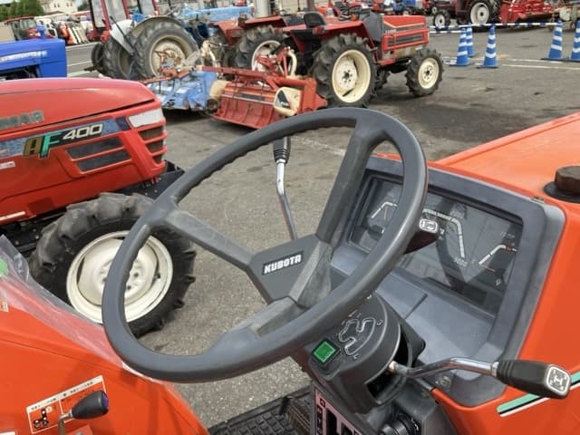 Tractor — Auction (lot 8458-2198)