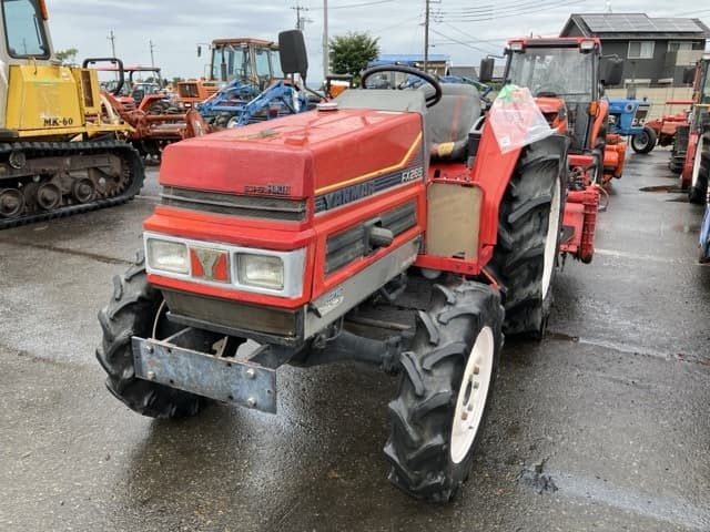 Tractor — Auction (lot 8458-2199)