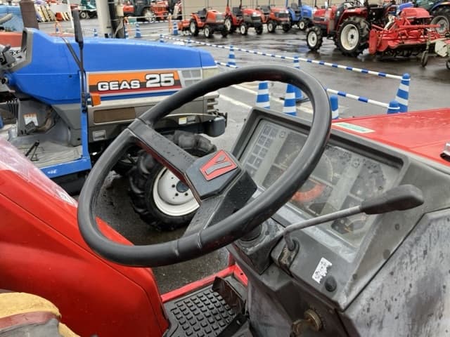 Tractor — Auction (lot 8458-2199)