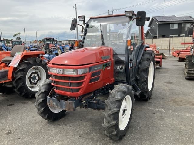 Tractor — Auction (lot 8458-2200)