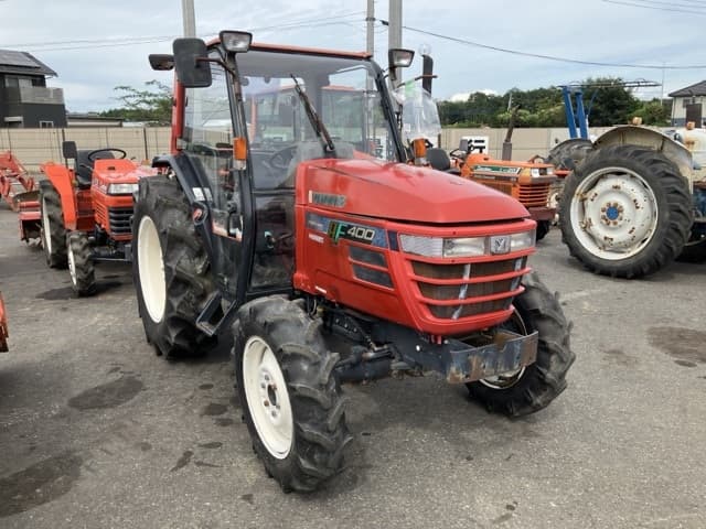 Tractor — Auction (lot 8458-2200)