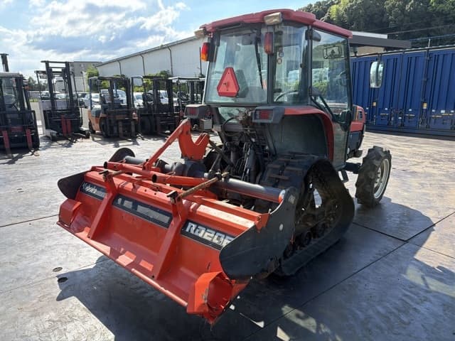 Tractor — Auction (lot 8458-22001)